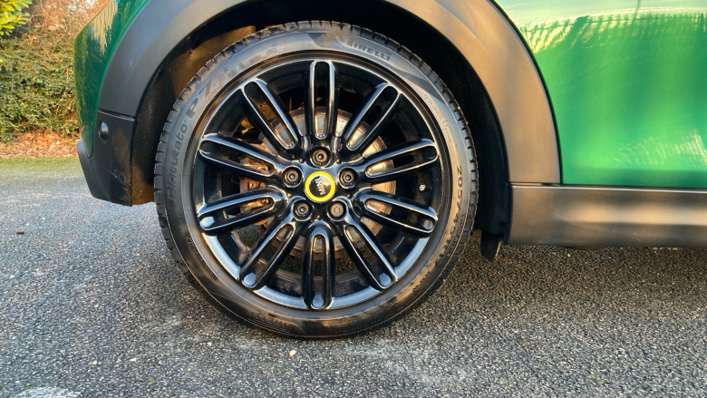 MINI Hatchback 135kW Cooper S Level 3 33kWh 3dr Auto Electric Hatchback